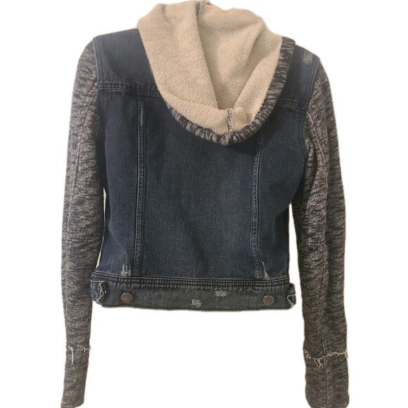 Free People Distressed Grundge Denim Jean Jacket Knit Sleeves Womens Small - Picture 2 of 6
